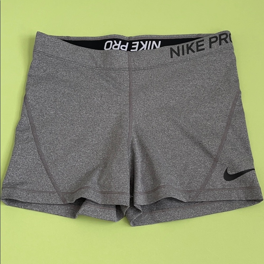Nike Pro